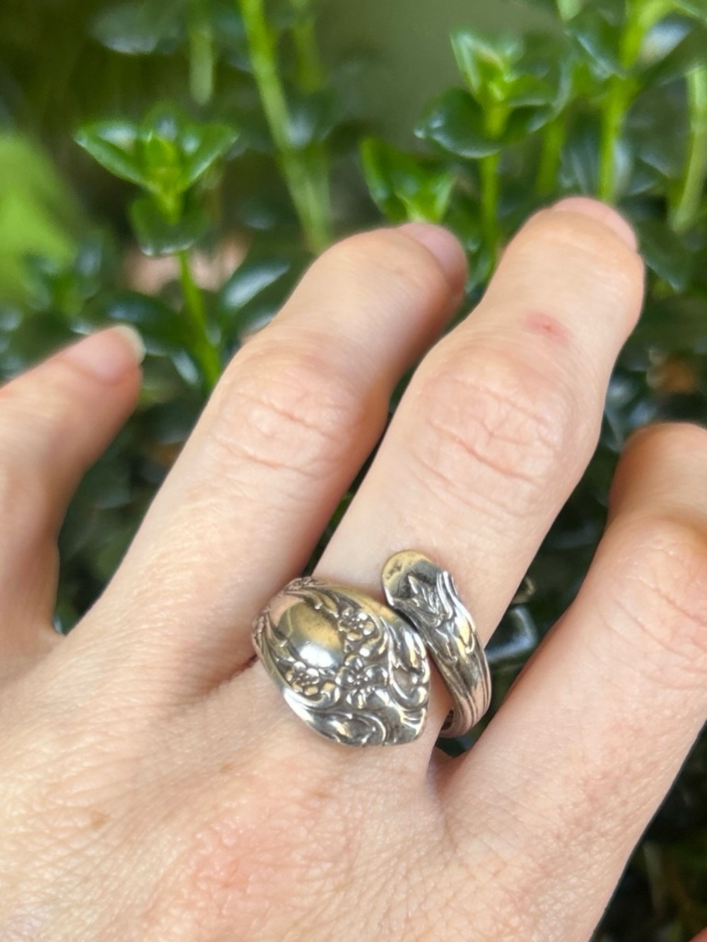 Vintage Sterling Silver “Chateau Rose” Ring - Picture 3 of 9